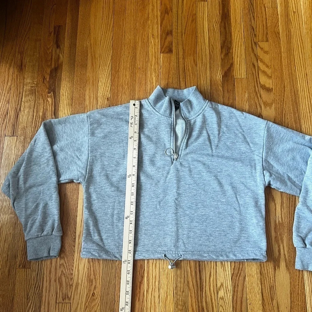 Forever21 quarter zip sweatshirt - Picture 1 of 7